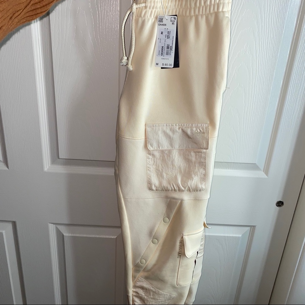 NWT Adidas x Ivy Park Cargo Sweatpants